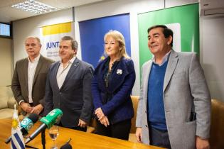 Firma de convenio entre esta Intendencia y el Ministerio de Vivienda y Ordenamiento Territorial Firma de convenio entre esta Intendencia y el Ministerio de Vivienda y Ordenamiento Territorial