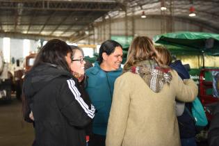 Entrega de motocarros en el Modelo Abierto