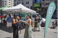 Jornada de vacunación por covid-19 en la explanada de la Intendencia