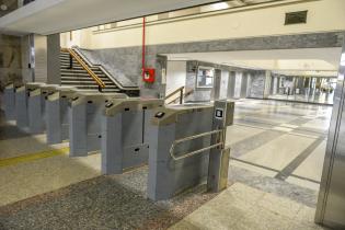 Dispositivos de ingreso al Edificio Sede Dispositivos de ingreso al Edificio Sede