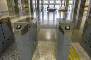 Dispositivos de ingreso al Edificio Sede Dispositivos de ingreso al Edificio Sede
