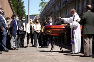 Entierro de Tabaré Vázquez en el cementerio de La Teja.