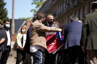 Entierro de Tabaré Vázquez en el cementerio de La Teja.