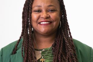 Coordinadora de la Secretaría de Equidad Étnico Racial y Poblaciones Migrantes Elizabeth Suárez Coordinadora de la Secretaría de Equidad Étnico Racial y Poblaciones Migrantes Elizabeth Suárez