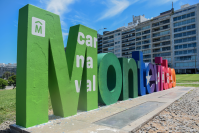 Intervención en Cartel de Montevideo con motivo del Carnaval
