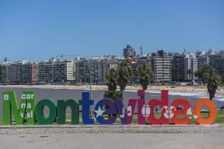 Intervención en Cartel de Montevideo con motivo del Carnaval