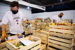 Acopio de donaciones para ollas populares Acopio de donaciones para ollas populares