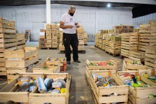 Acopio de donaciones para ollas populares Acopio de donaciones para ollas populares