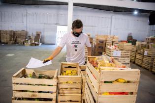 Acopio de donaciones para ollas populares Acopio de donaciones para ollas populares