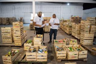Acopio de donaciones para ollas populares Acopio de donaciones para ollas populares