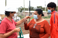 Entrega de viviendas en el barrio Cauceglia