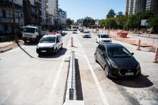 Habilitación lateral al túnel de Avenida Italia senda hacia el centro Habilitación lateral al túnel de Avenida Italia senda hacia el centro