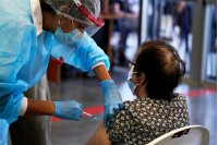 Inicio de vacunación por Covid-19 en Policlínica de Paso de la Arena