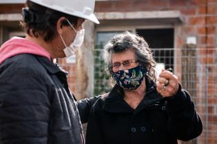 Entrega de viviendas en el barrio Cauceglia