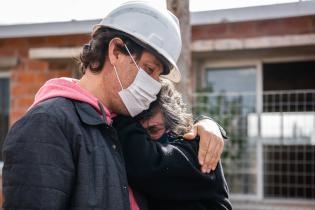 Entrega de viviendas en el barrio Cauceglia