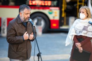 Presentación de nuevos vehículos de transporte colectivo híbridos