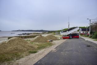 Depósito de arena en cercas captoras de Playa Santa Catalina