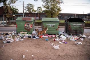 Cuadrilla de limpieza del Programa ABC Trabajo en la Calle Iguá