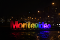 Letras de Montevideo iluminado por el día del orgullo Lgbtiq+