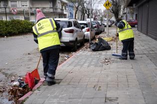 Cuadrilla del Programa ABC Trabajo en las inmediaciones del MAM