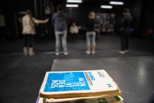 Ensayo de “Nociones básicas para la construcción de puentes” de la Comedia Nacional Ensayo de “Nociones básicas para la construcción de puentes” de la Comedia Nacional