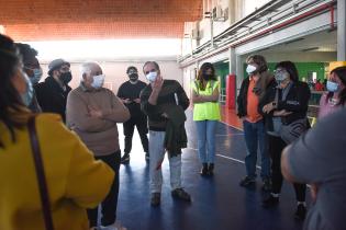 Recorrida de directora de Cultura María Inés Obaldía en Complejo Crece Flor de Maroñas