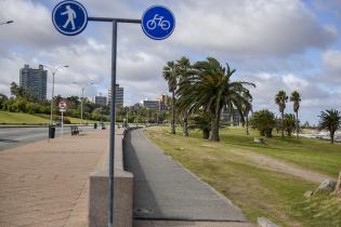 Bicicircuito Montevideo. Bicisenda Rambla Gandhi Bicicircuito Montevideo. Bicisenda Rambla Gandhi