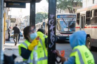 Limpieza de paradas de transporte colectivo en el marco del Plan ABC