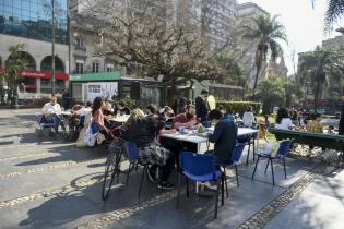 Jornada de dibujo a cielo abierto en Plaza del Entrevero organizada por el Centro de Exposiciones SUBTE Jornada de dibujo a cielo abierto en Plaza del Entrevero organizada por el Centro de Exposiciones SUBTE