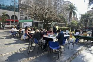 Jornada de dibujo a cielo abierto en Plaza del Entrevero organizada por el Centro de Exposiciones SUBTE