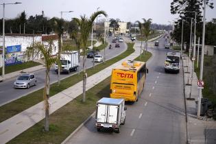 Tránsito en Avenida José Belloni