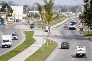 Tránsito en Avenida José Belloni