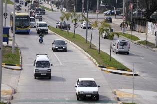 Tránsito en Avenida José Belloni