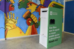 Donación de libros en COVIPRO Donación de libros en COVIPRO