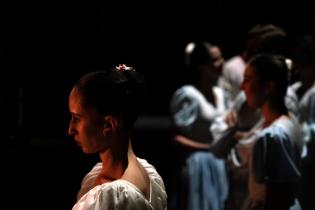 Estreno del ballet Pulcinella de Stravinsky en el Teatro Solís