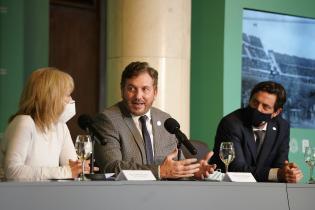 Conferencia de prensa de la intendenta Carolina Cosse con el presidente de Conmebol, Alejandro Dominguez