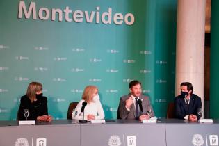 Conferencia de prensa de la intendenta Carolina Cosse con el presidente de Conmebol, Alejandro Dominguez Conferencia de prensa de la intendenta Carolina Cosse con el presidente de Conmebol, Alejandro Dominguez