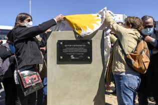 Placa en homenaje a Héctor Castagnetto Placa en homenaje a Héctor Castagnetto