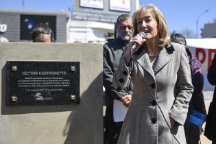 Placa en homenaje a Héctor Castagnetto Placa en homenaje a Héctor Castagnetto