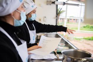 Talleres de Cocina Uruguay en barrio Cauceglia