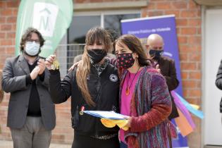 Entrega de viviendas a familias de barrio Cauceglia