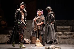 "La Euforia de los derrotados" en el Teatro Solís "La Euforia de los derrotados" en el Teatro Solís