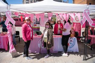 Actividad « Tejiendo Sororidad » en el marco del Día Mundial contra el Cáncer de Mama 