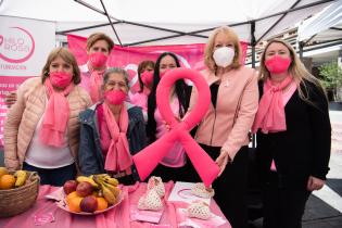 Actividad « Tejiendo Sororidad » en el marco del Día Mundial contra el Cáncer de Mama Actividad « Tejiendo Sororidad » en el marco del Día Mundial contra el Cáncer de Mama