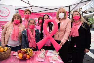 Actividad « Tejiendo Sororidad » en el marco del Día Mundial contra el Cáncer de Mama 