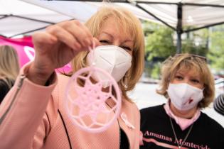 Actividad « Tejiendo Sororidad » en el marco del Día Mundial contra el Cáncer de Mama Actividad « Tejiendo Sororidad » en el marco del Día Mundial contra el Cáncer de Mama