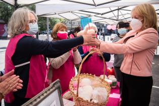 Actividad « Tejiendo Sororidad » en el marco del Día Mundial contra el Cáncer de Mama Actividad « Tejiendo Sororidad » en el marco del Día Mundial contra el Cáncer de Mama