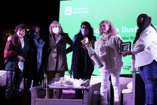 Declaración de Ciudadanas Ilustres en Plaza las Pioneras Declaración de Ciudadanas Ilustres en Plaza las Pioneras