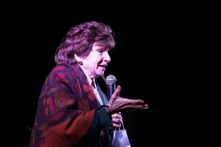 Declaración de Ciudadana Ilustre a Clara Fassler en Plaza Las Pioneras Declaración de Ciudadana Ilustre a Clara Fassler en Plaza Las Pioneras