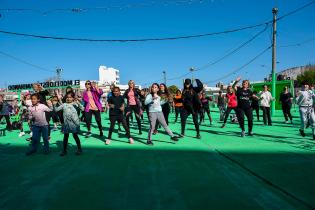 Clase de Zumba en el Mercado Modelo